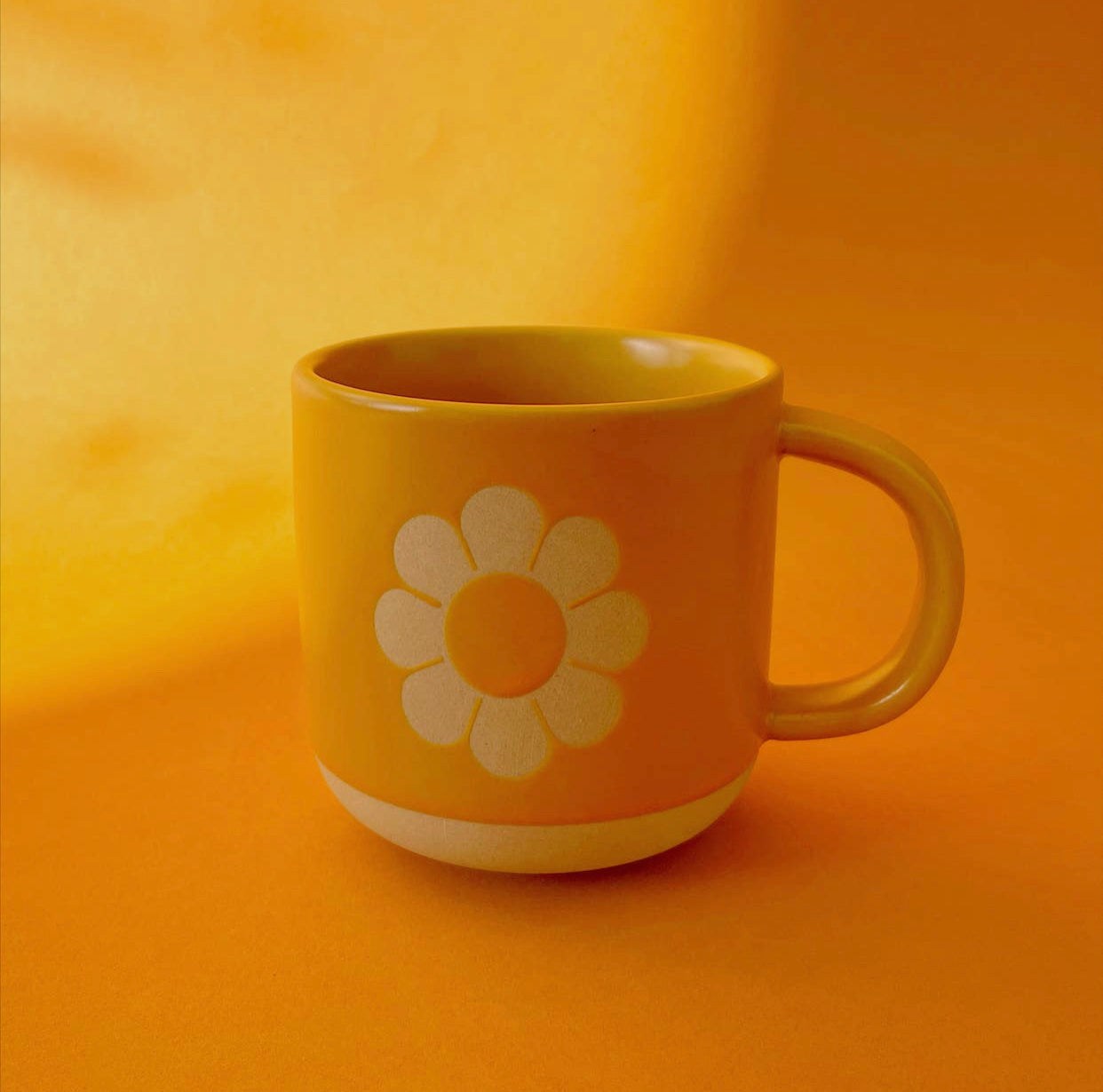 Retro flower ceramic mug
